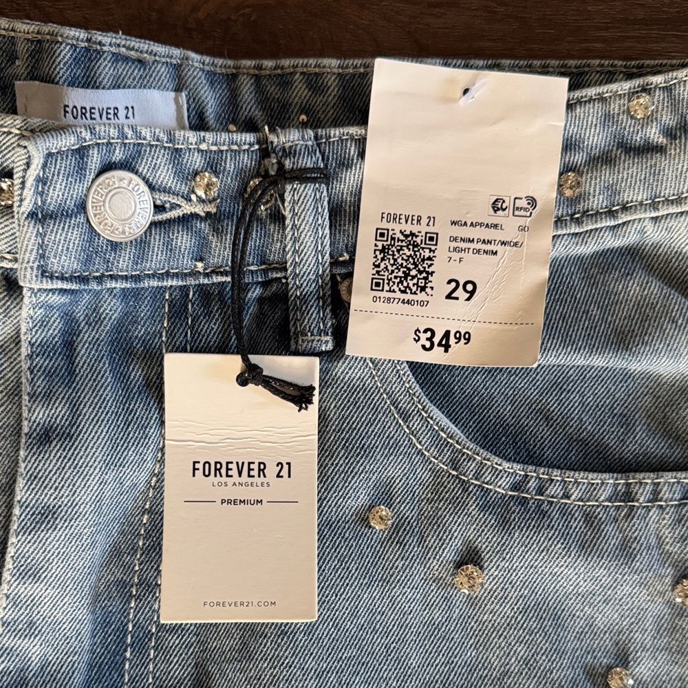NWT Forever 21 Women’s Rhinestone Light Blue Jeans - Picture 3 of 6